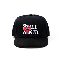 Load image into Gallery viewer, Black "@heart" Snapback