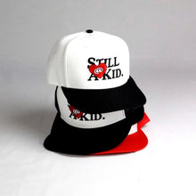 Load image into Gallery viewer, Two-Tone &quot;@heart&quot; Snapback
